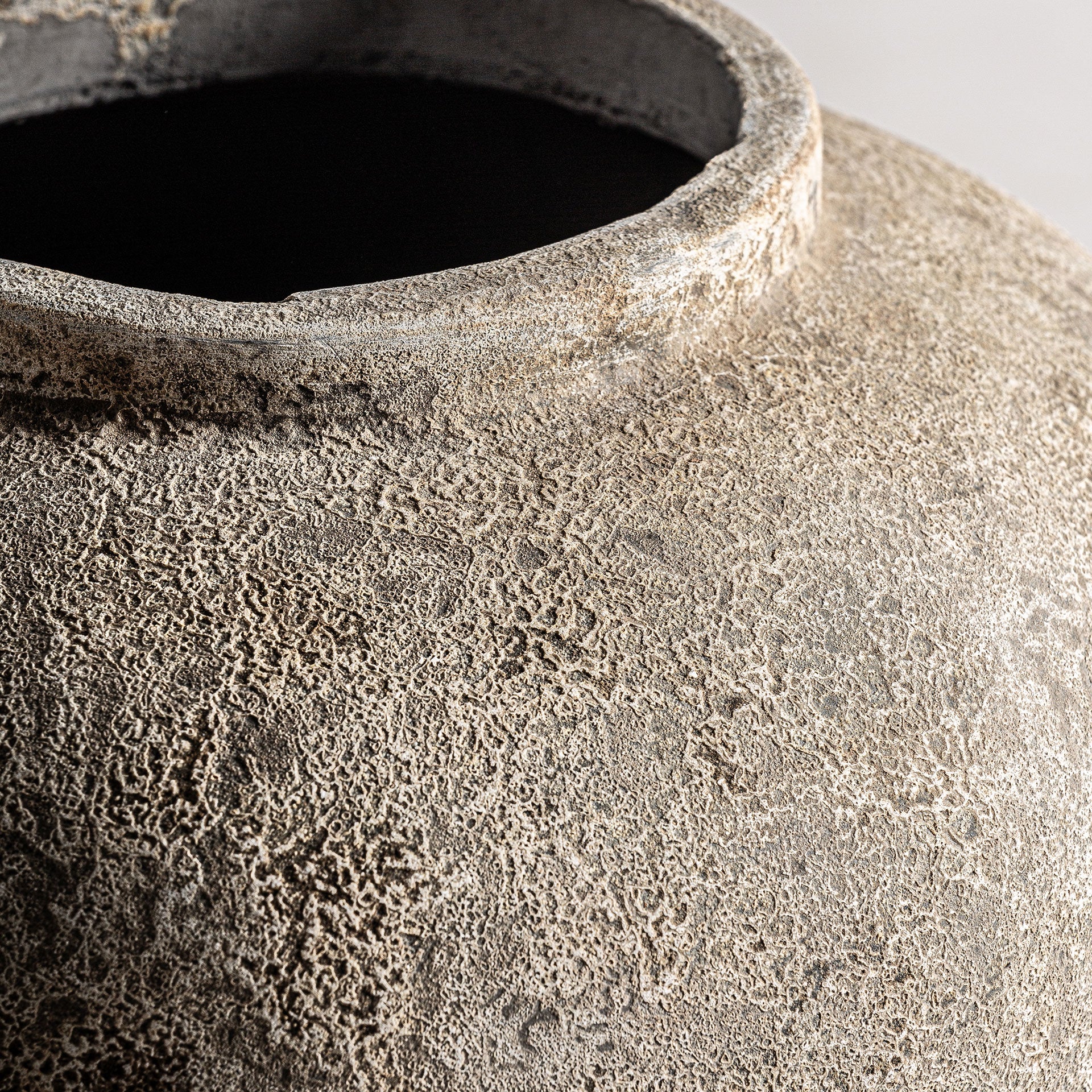 FESHELLE VASE